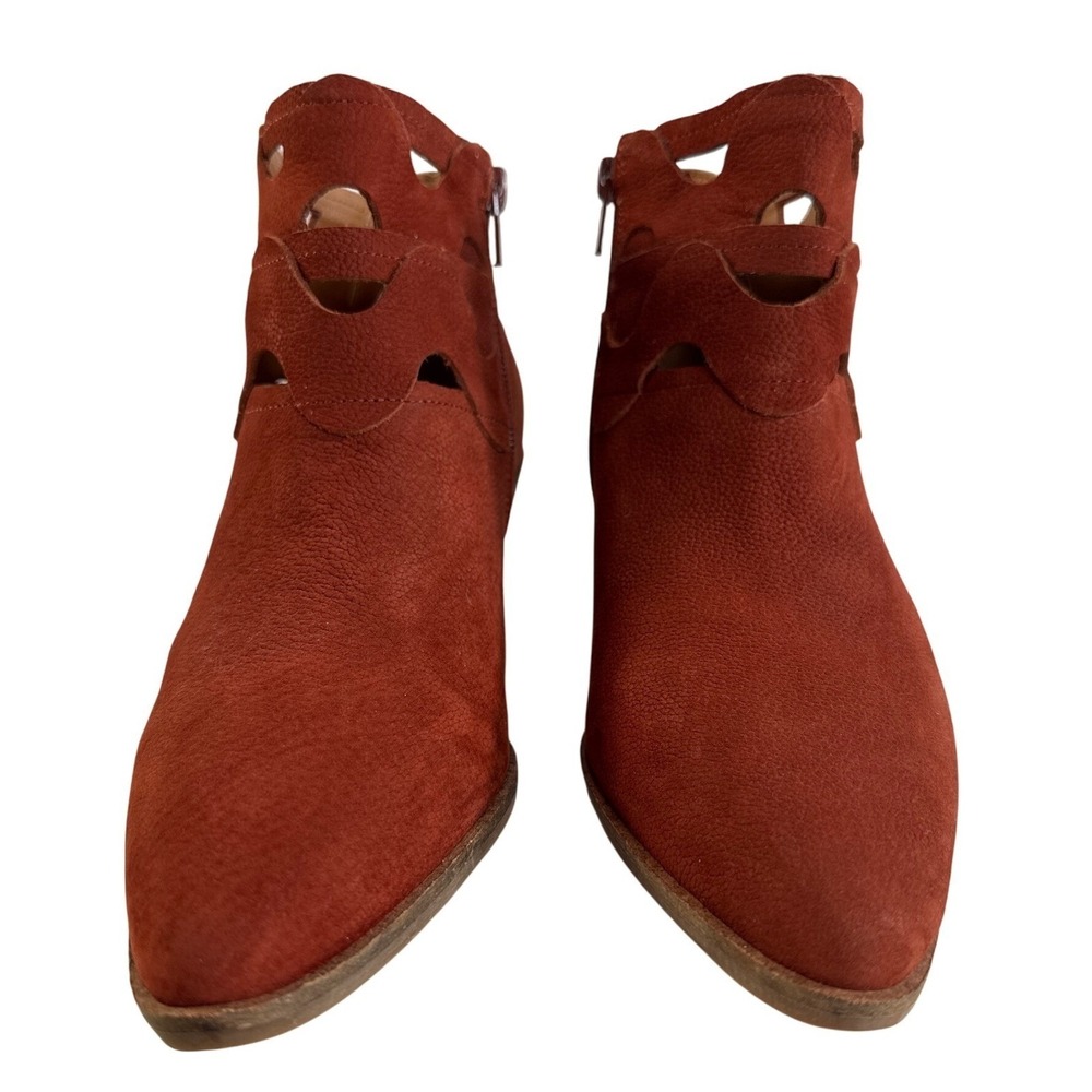 LUCKY BRAND Women's Maroon Suede Ankle Boots Cutout Side Zip Block Heel 8M 38.5 - Picture 3 of 10